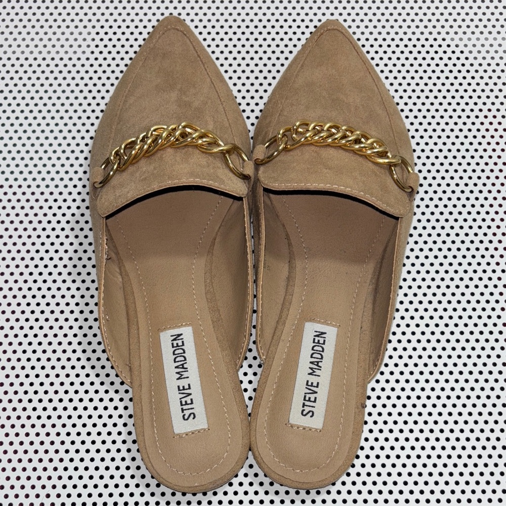 #6. 🆕 NWOT Steve Madden Forseen Tan Suede Mules with Gold Chain - Picture 3 of 9